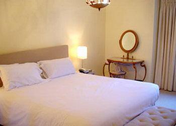 Europa House Apartahotel