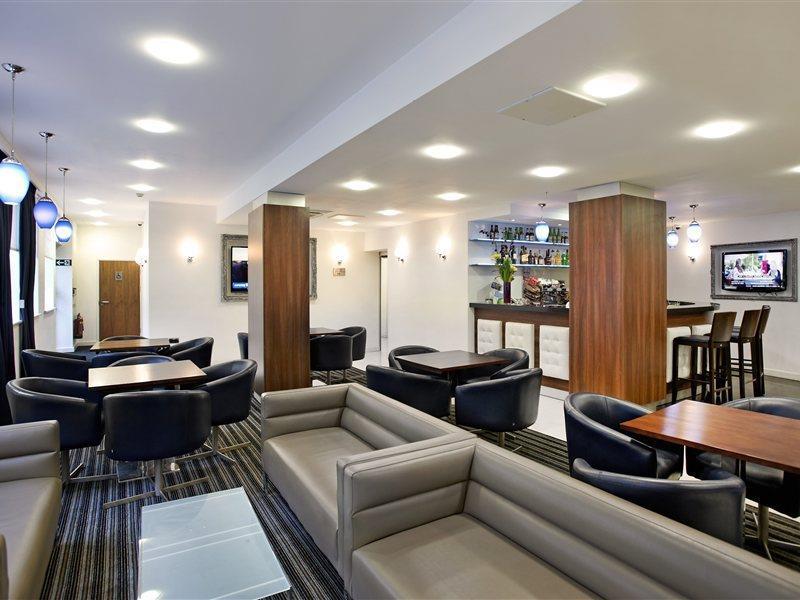 Hotel Ambassadors 3*