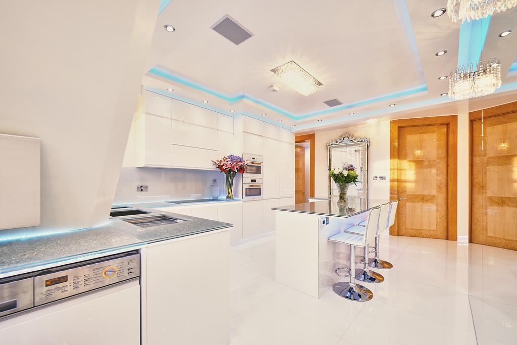 James Bond Style Penthouse Londres