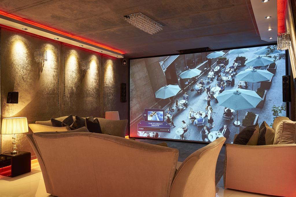 James Bond Style Penthouse *