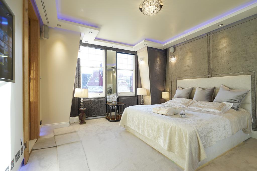 James Bond Style Penthouse *