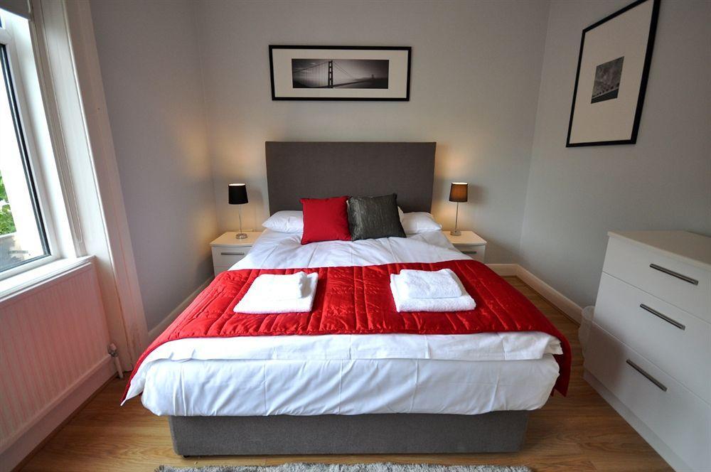Victoria Hotel 2*