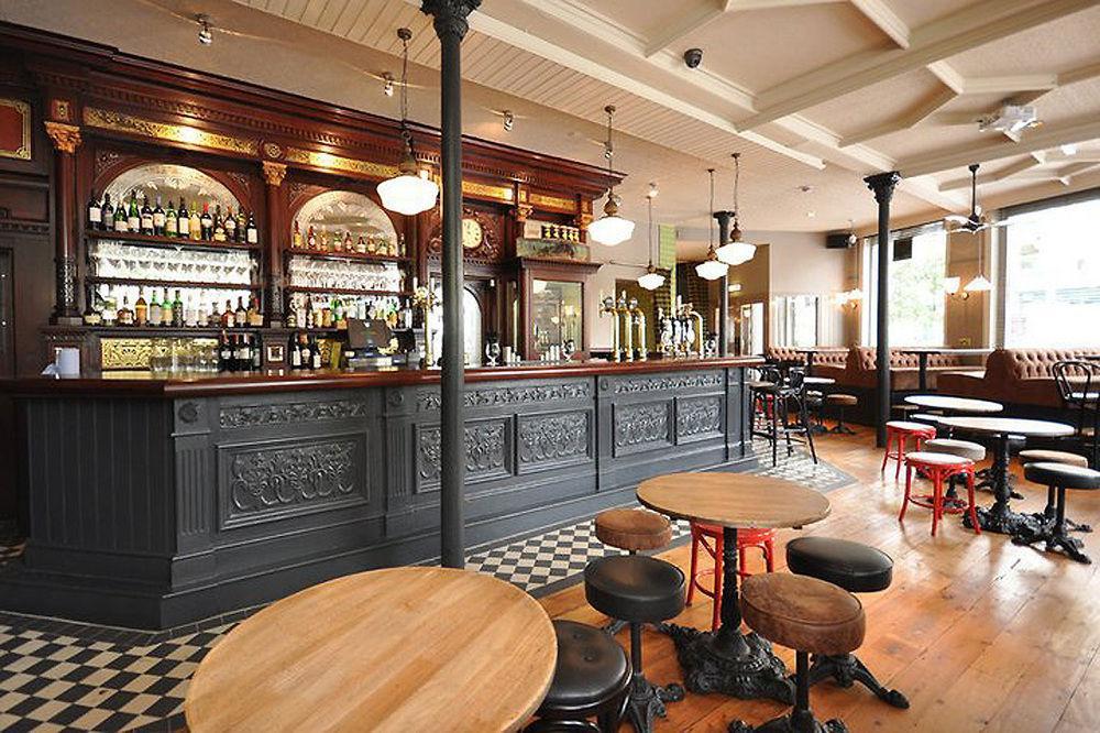 Victoria Hotel