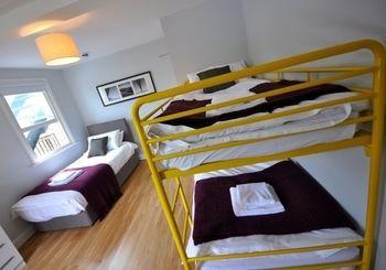 Hotel Victoria London