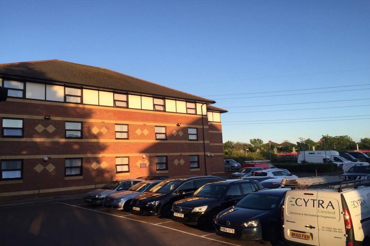 Premier Beckton Hotel 3*