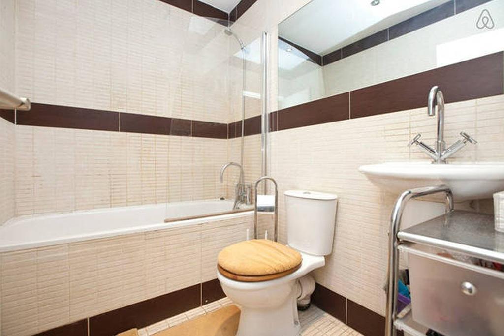 Central Warwick Way Appartement *