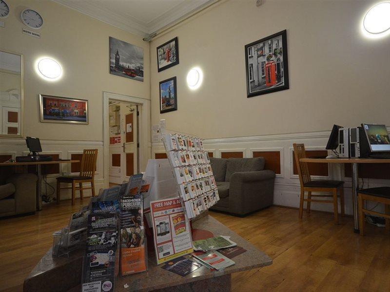 Barkston Earls Court Hostel *