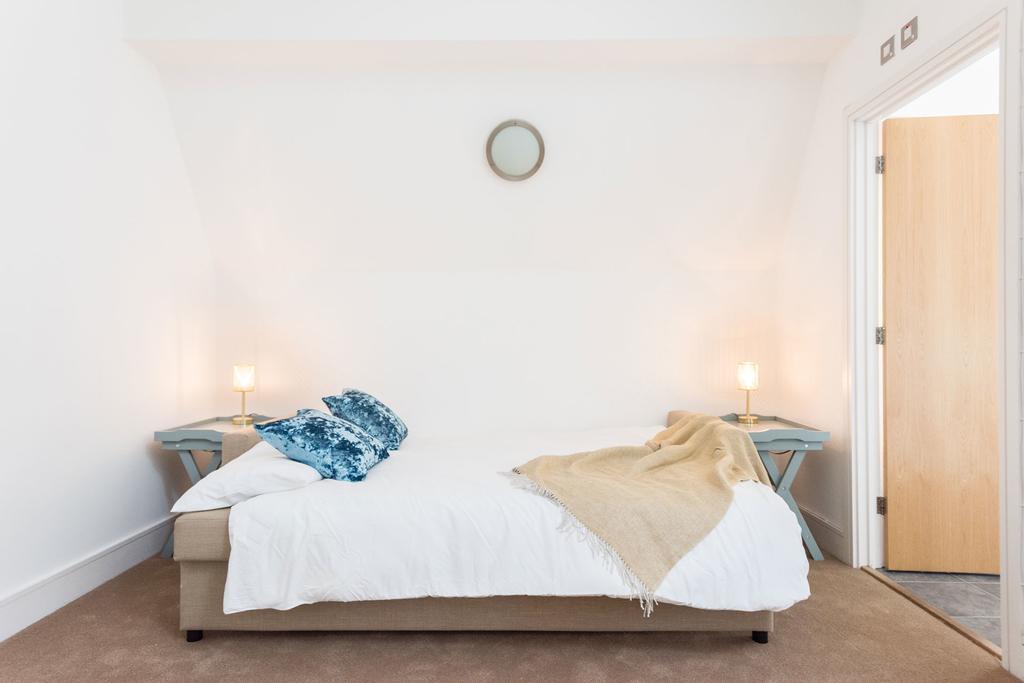 Creed 3 Bed Bridge House * Londres