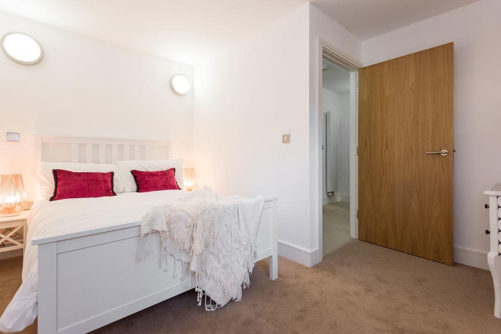 Creed 3 Bed Bridge House * Londres