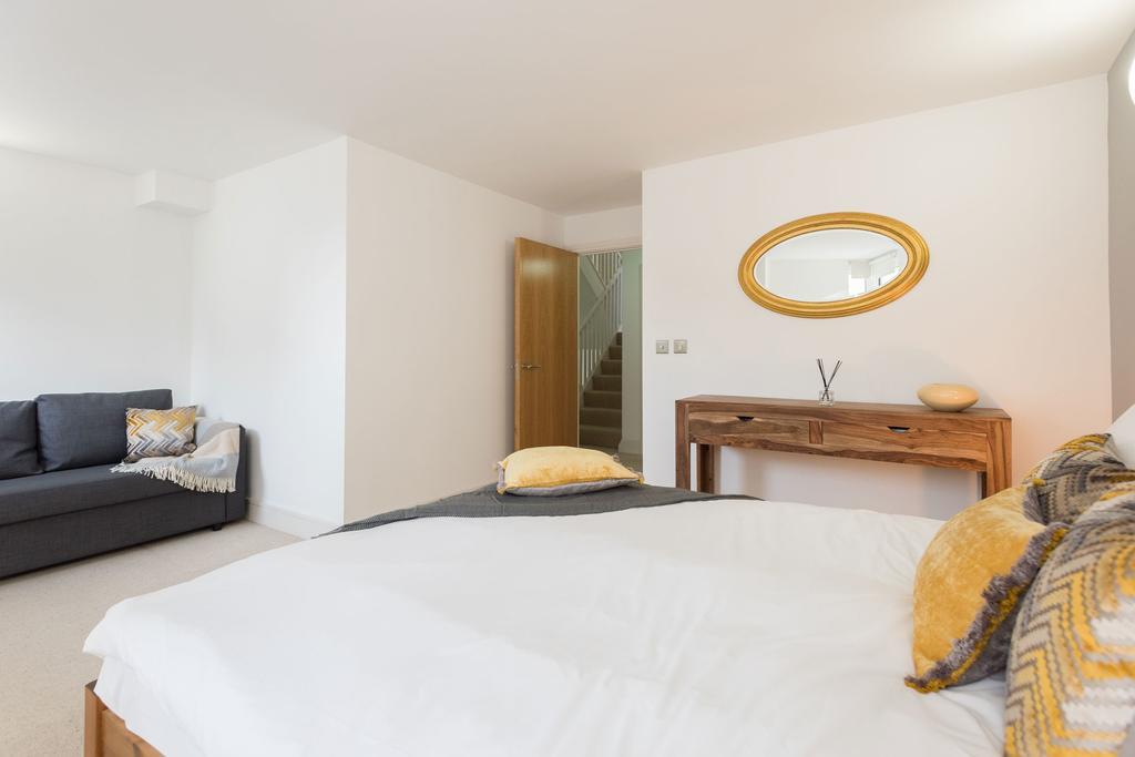 Creed 3 Bed Bridge House * Londres