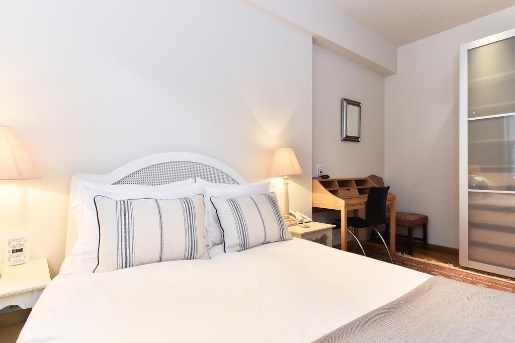 Joivy Elegant 3 Bed With Rooftop Terrace In Pimlico * Londen