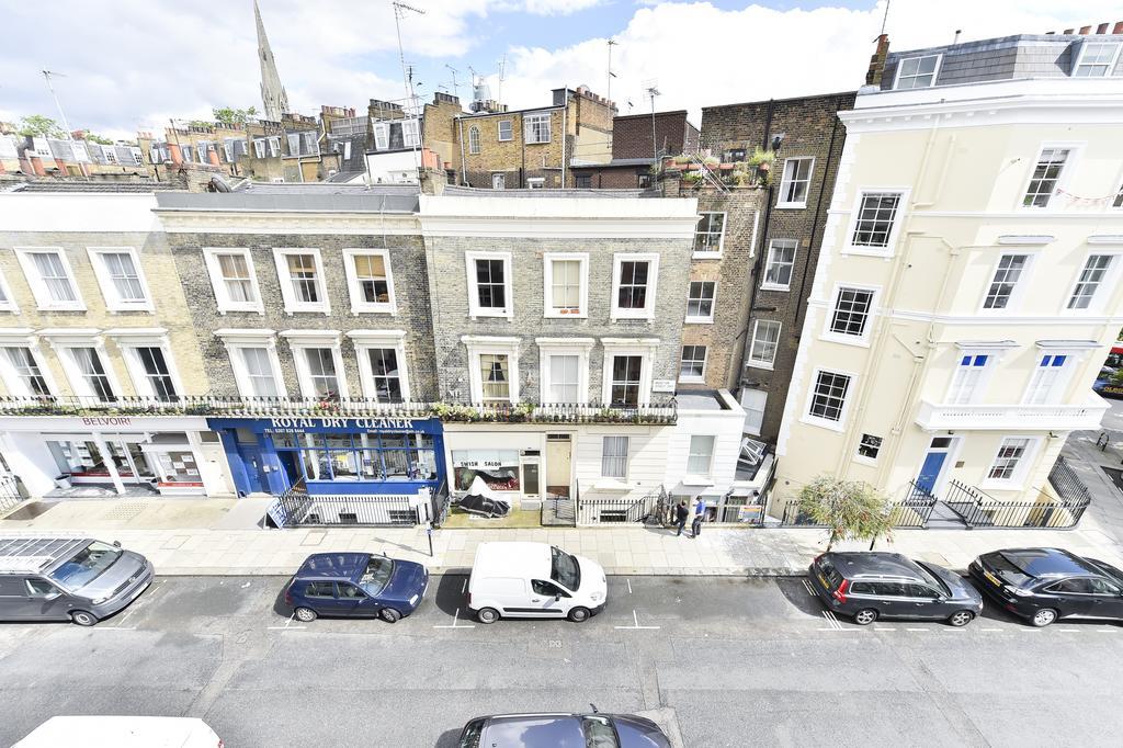 Joivy Elegant 3 Bed With Rooftop Terrace In Pimlico * Londen