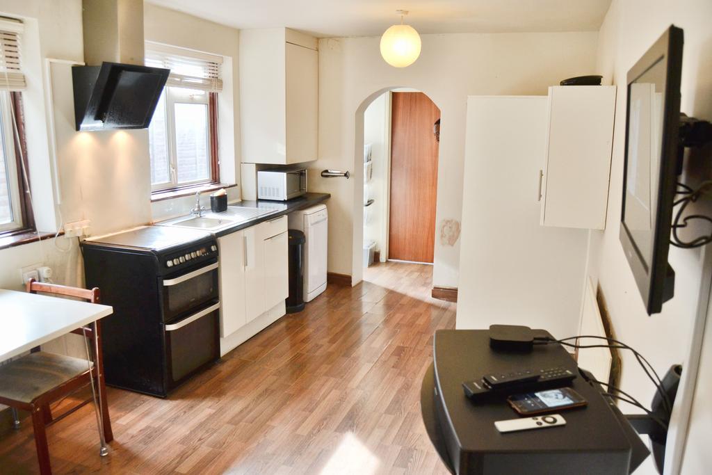 Superb Double Bedroom Accommodatie bij particulieren Londen