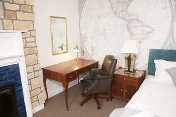 Inn The Captain Cook