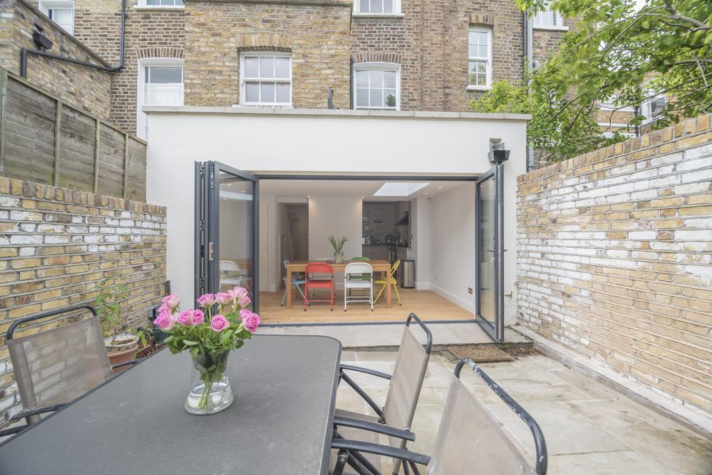 Bright Family In Angel With Patio Vakantiehuis Londen