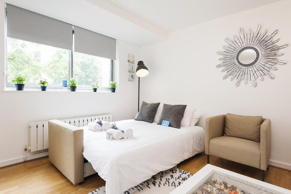 The Cromwell Road Sherborne Court * Londen