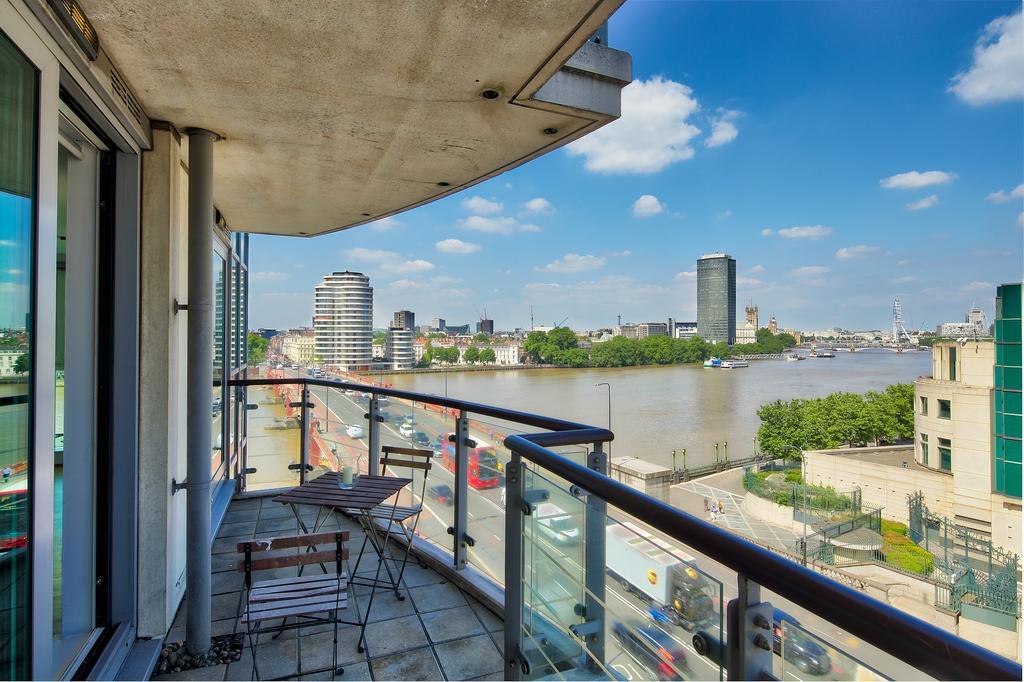 Second Nest Thames View *