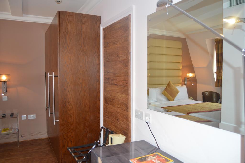 Holiday Villa Hotel Hotel Londres