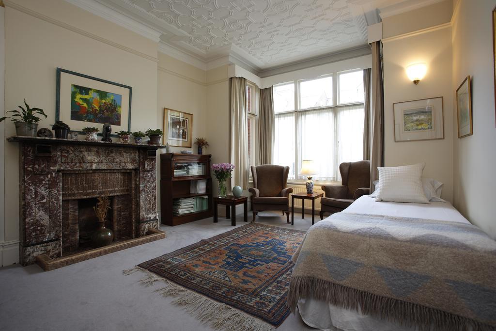Veeve - House Dyne Road - Kilburn