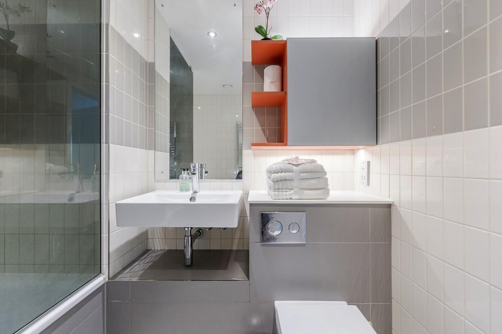 Royal Docks Penthouse London
