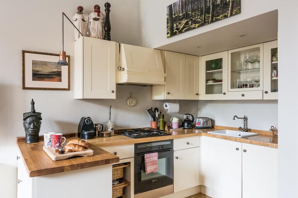 The Hummingbird 1 Bedroom By Kensington Gardens Apartamento