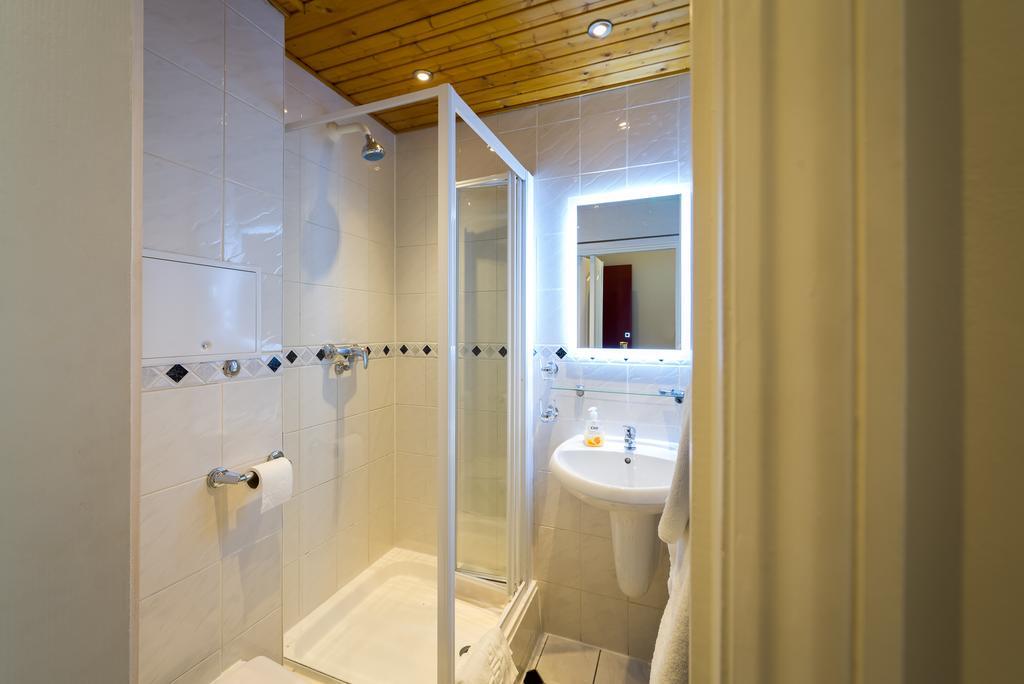 Adria Hotel London