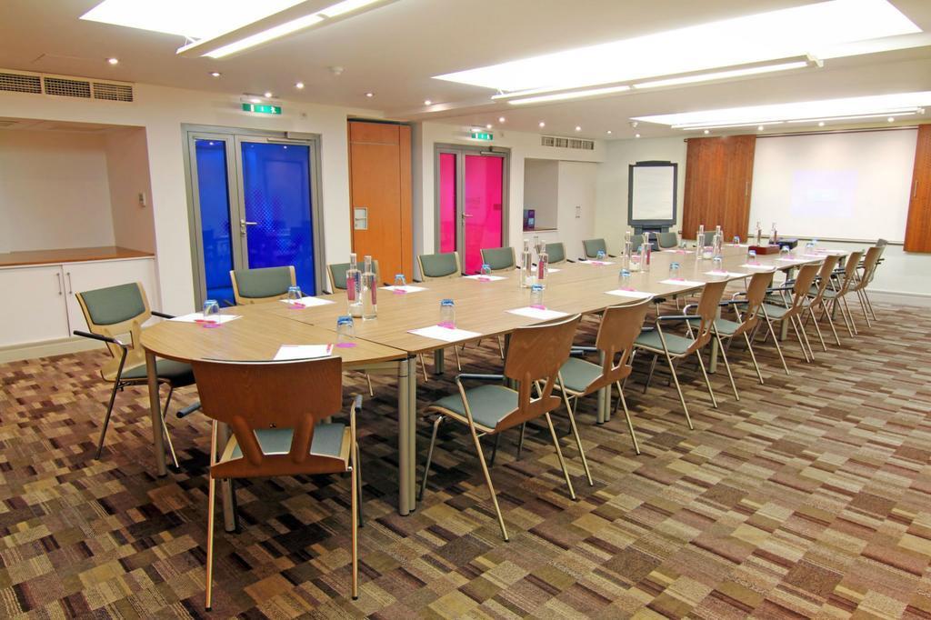 The Memoir Club, Formerly Ambassadors Bloomsbury 4*