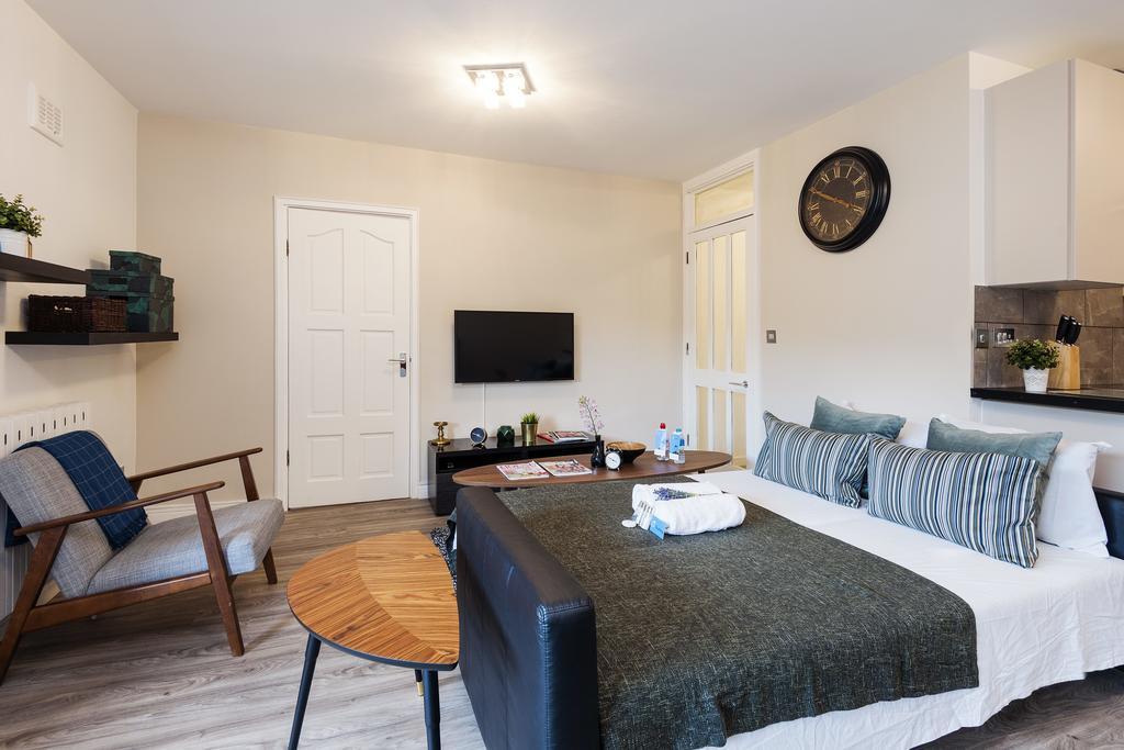 The Cromwell Road Sherborne Court * London