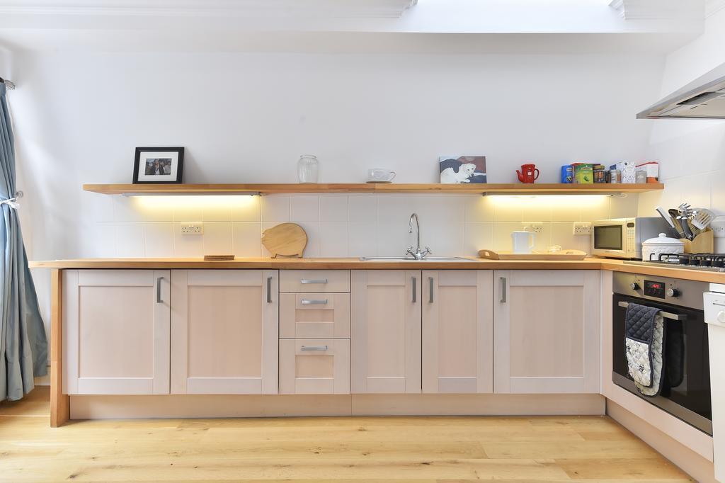Apartamento Charming Flat Near Earl's Court Station, 4 Guests Londres