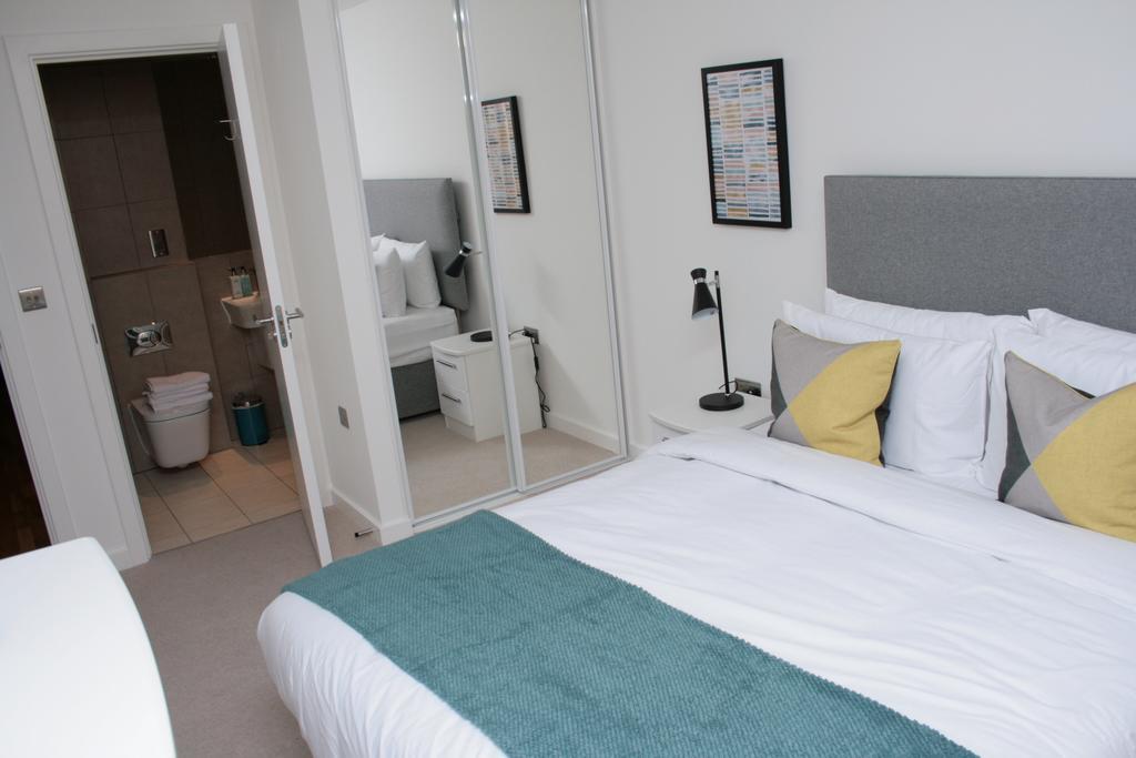 Greenwich Two Bedroom Appartement *