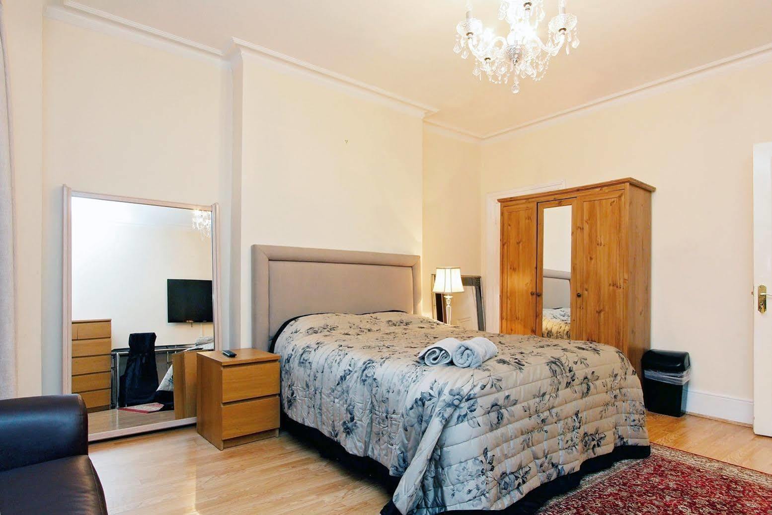 Apart-hotel Hyde Park &