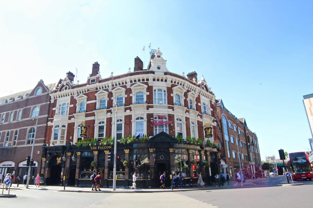 Thrive - Clapham Junction Londen