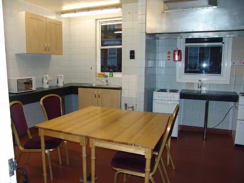 Barkston Earls Court