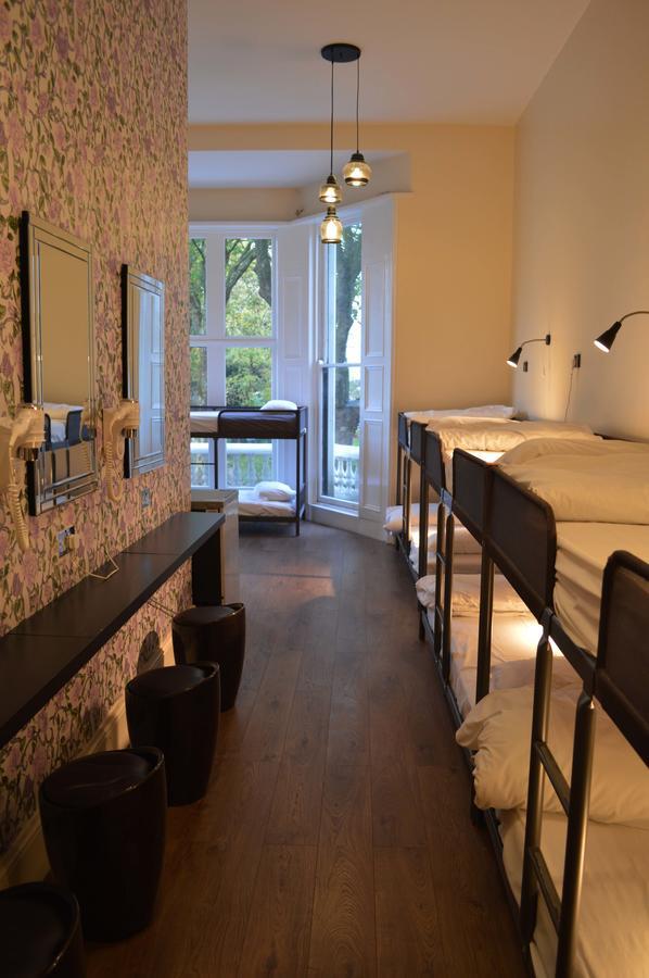 Barkston Earls Court * London