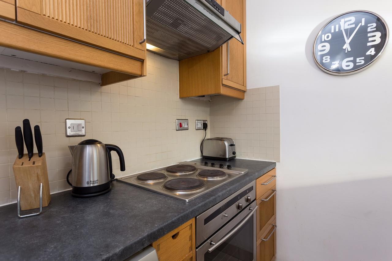 Bright And Spacious 1 Bedroom In The Heart Of Kensington