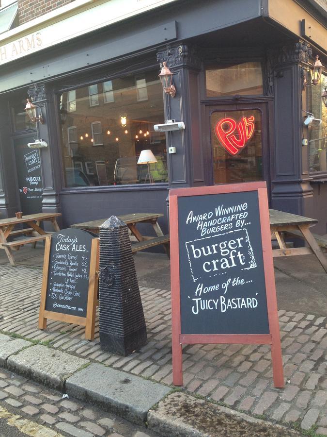 Publove @ The Exmouth Arms, Euston Londres