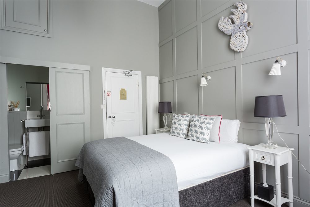 Georgian House Hotel