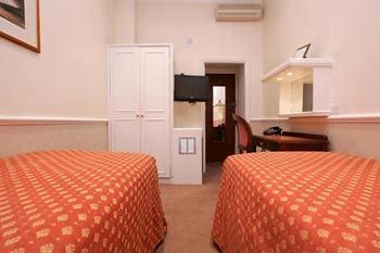 Rhodes 3*