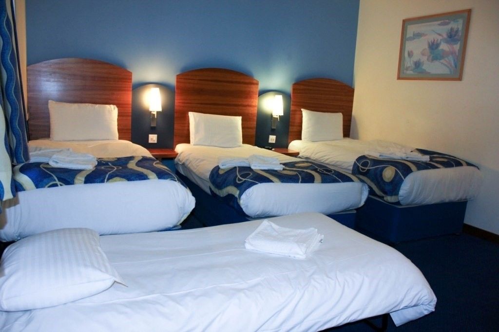 - Wembley International 3* Londres