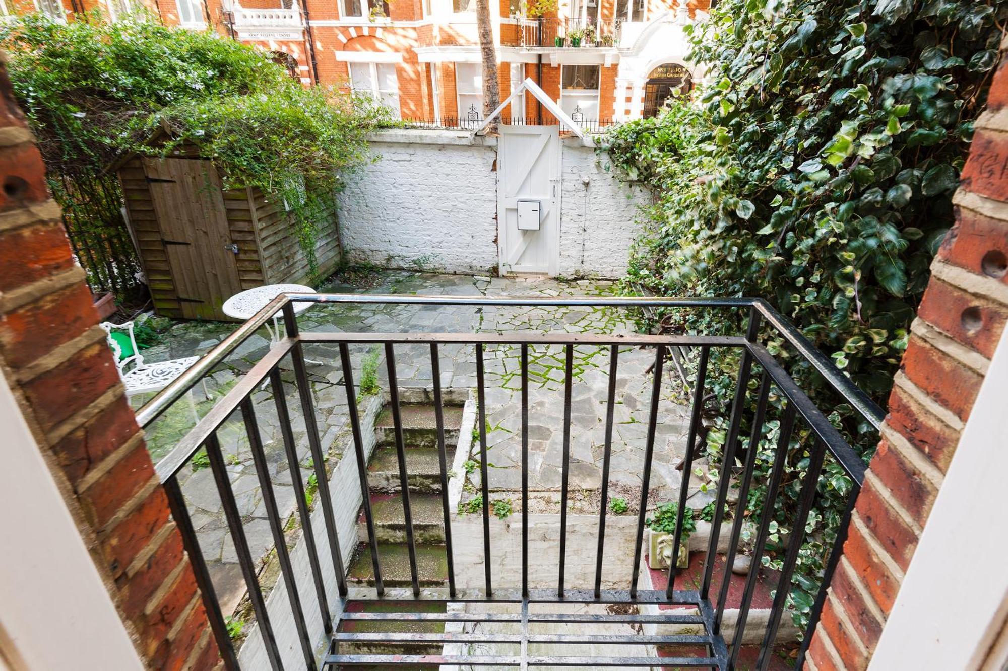 The Cheniston Gardens Abode Appartement Londres