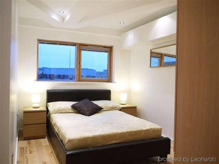 Beautiful 4-bedroom Flat In Bridge/borough! Appartement *
