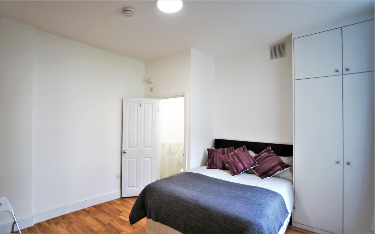 Ifield Road By Mayfair *