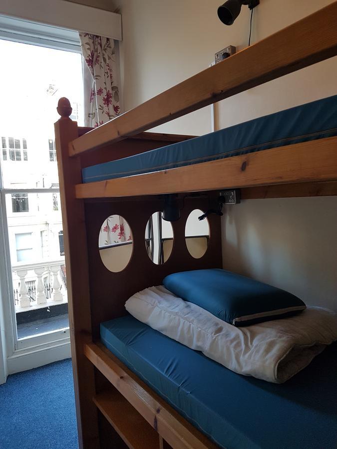 Barmy Badger Backpackers * London