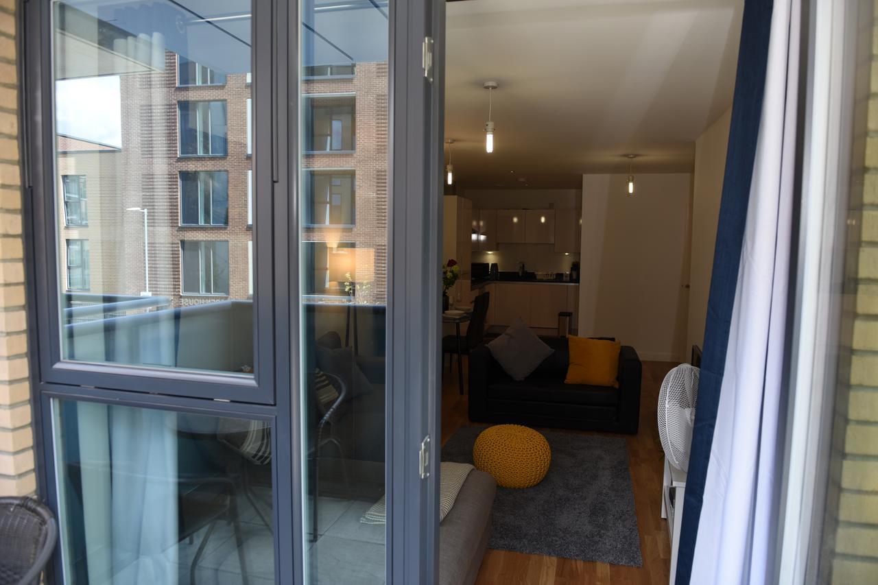 Greenwich Two Bedroom Appartement *
