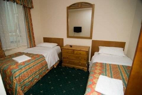 Hotel Camelot House 3*