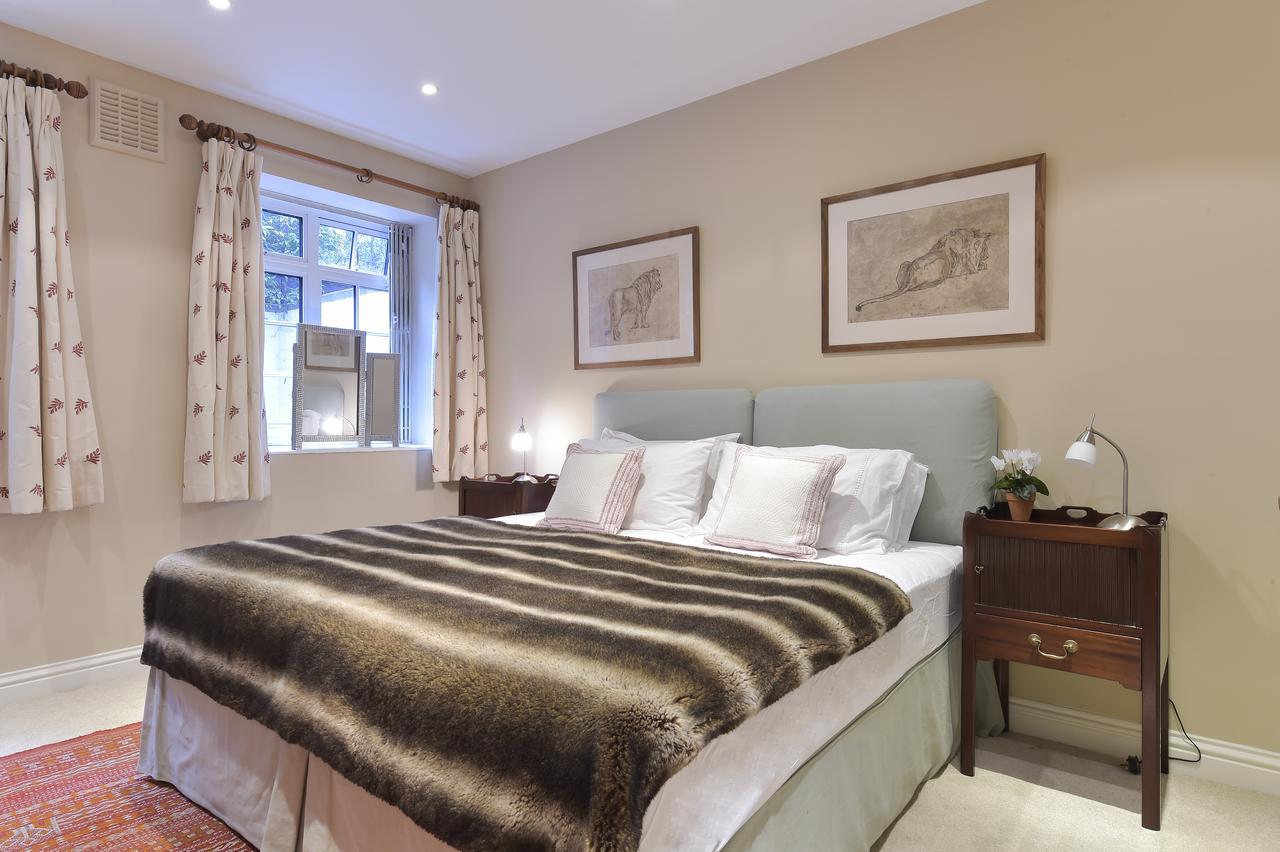 Peaceful 1 Bed Flat Off Sloane Square With Patio Apartamento *