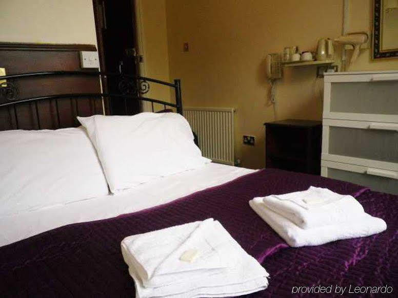Hyde Park Court Hotel
