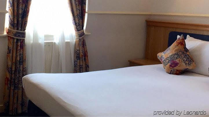 Hotel Berjaya Eden Park 3*