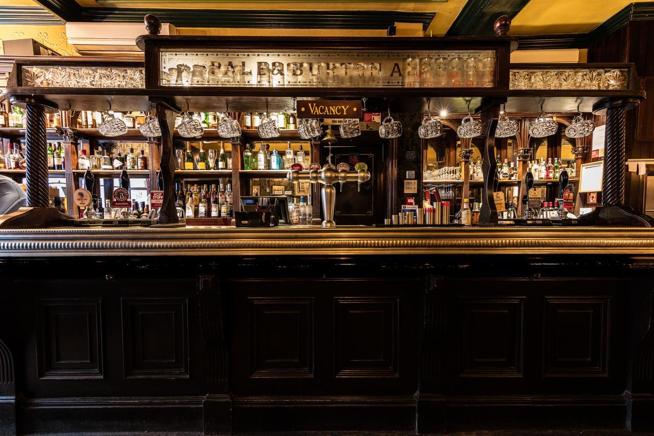 Hotel Fox And Anchor