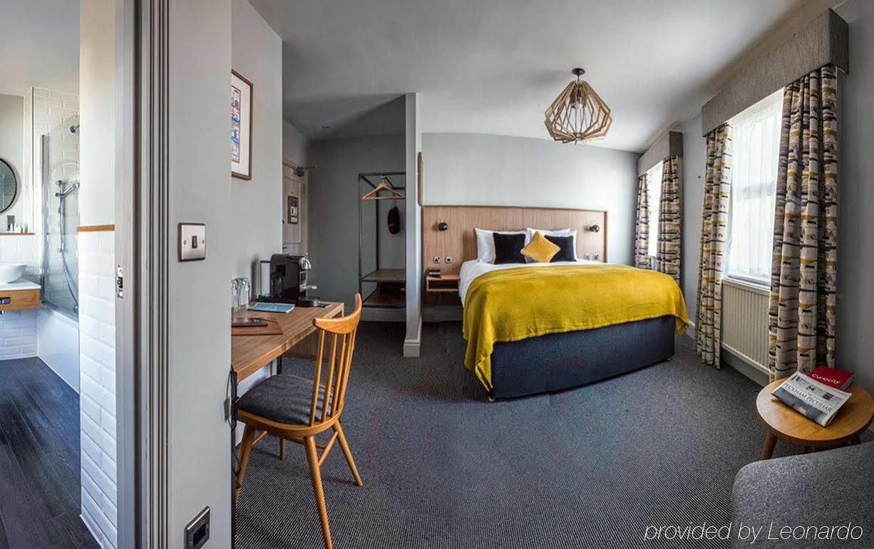 Victoria Hotel 2*